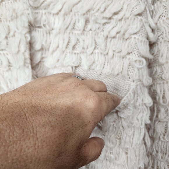 ASTR The Label Short Shaggy Loop Knit Cardigan Beige Sweater Size M Wool Blend - Picture 6 of 15